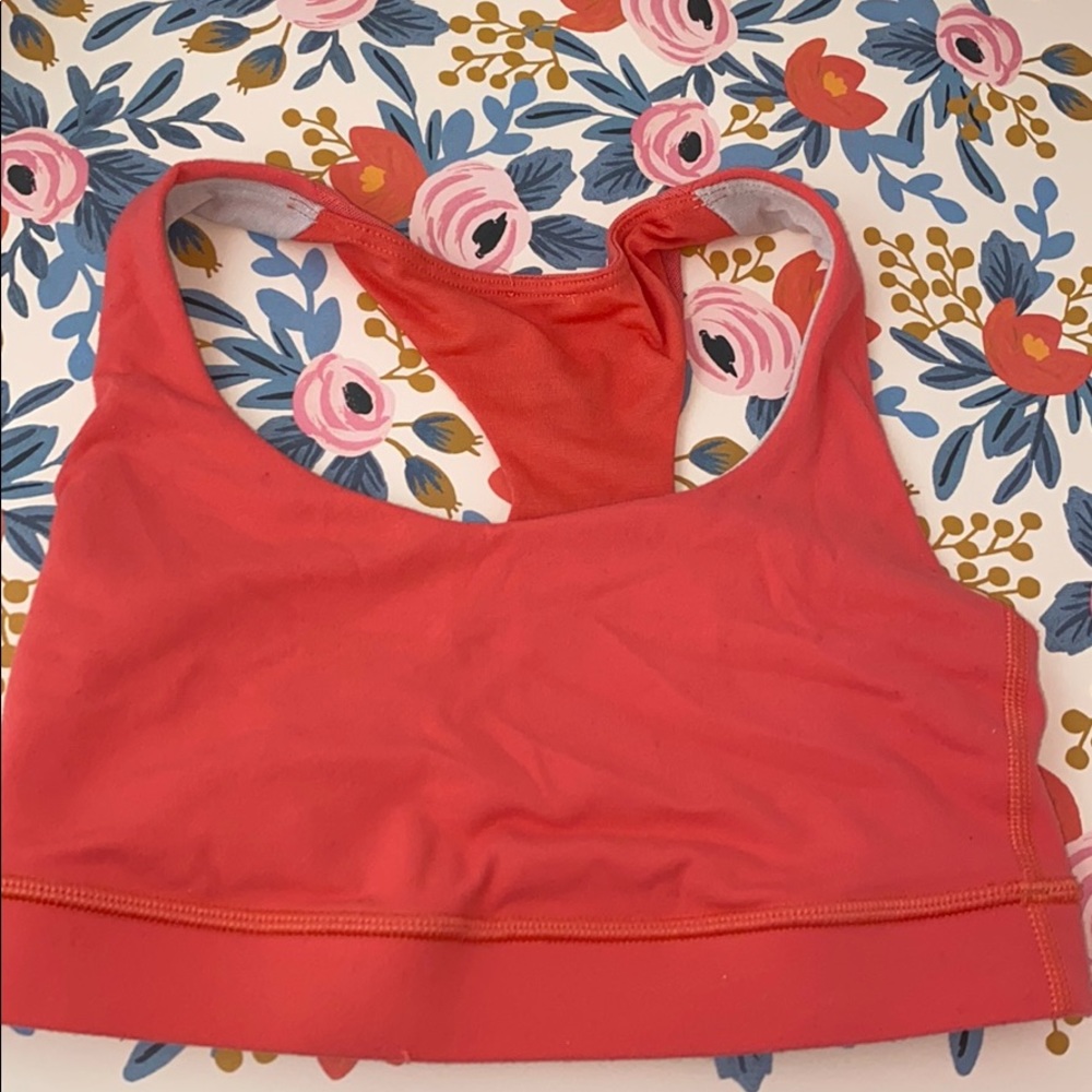 Lululemon sports bra